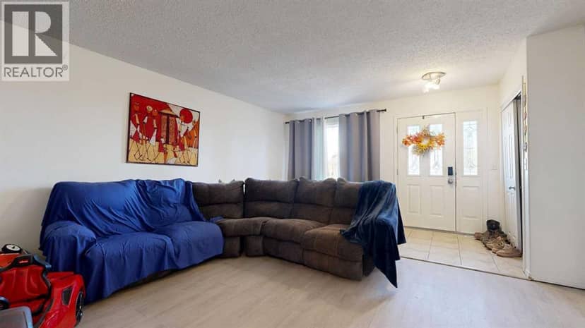 12826 95 Street, Grande Prairie, photo 2