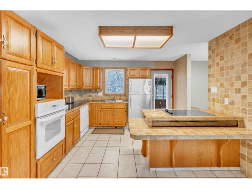 2003 4 AV, Cold Lake, photo 8