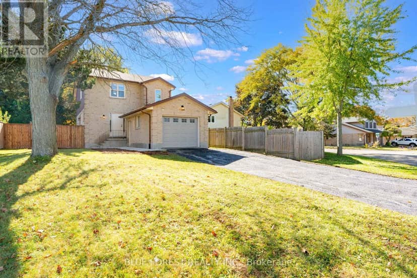 1048 Mahogany Road, London North, photo 2