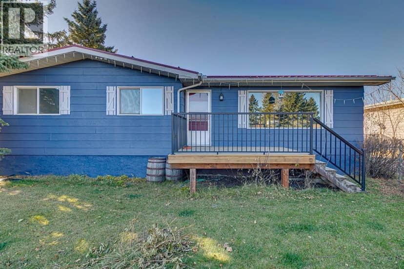 201 2 Street NW, Diamond Valley, photo 3