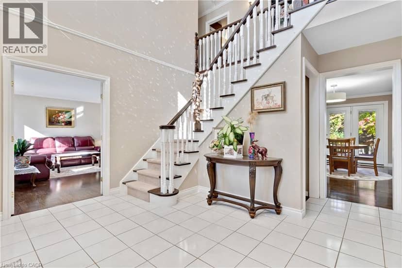 548 SANDBROOKE Court, Waterloo, photo 8