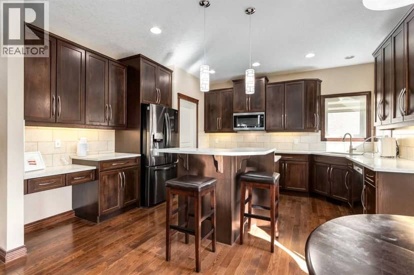 43 Cougar Plateau Circle SW, Calgary, photo 4