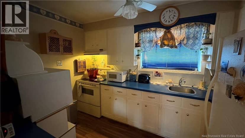 80 Taylor Lane, Hillsborough, photo 6