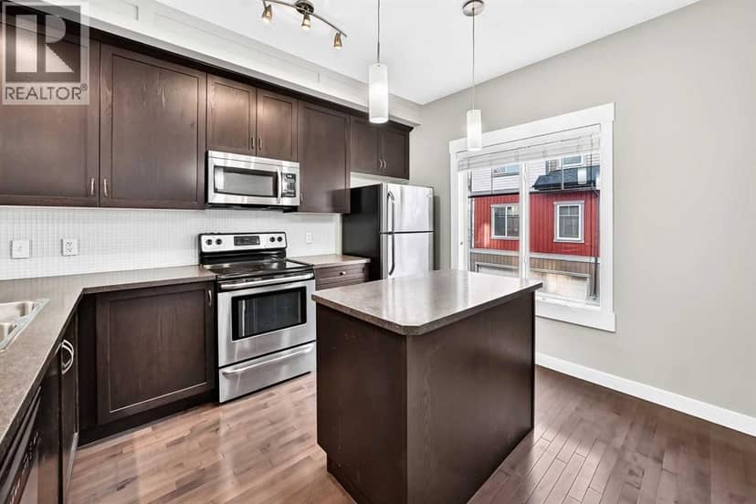 63 skyview springs Circle NE, Calgary, photo 7