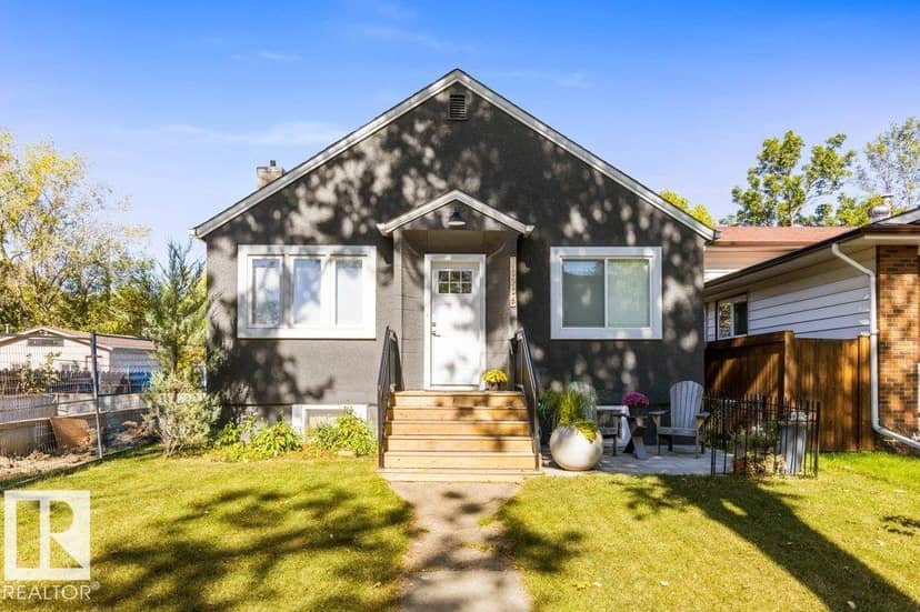 10706 75 AV NW, Edmonton, photo 2