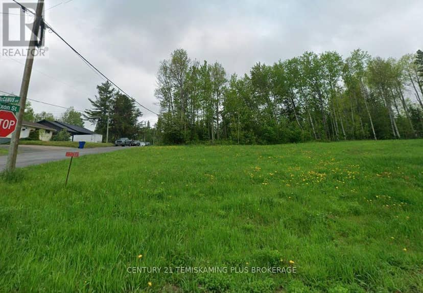 520 McCamus Avenue, Temiskaming Shores, photo 3