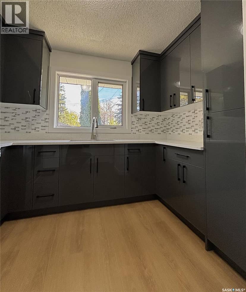 310 Vancouver AVENUE S, Saskatoon, photo 8