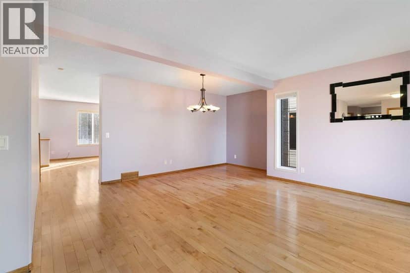 12574 Douglas Woods Road, Calgary, photo 4