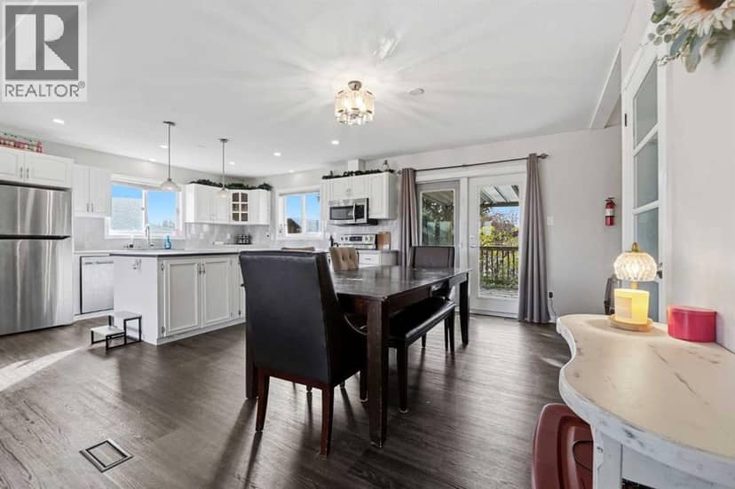 28 Newlands Avenue, Red Deer, photo 5