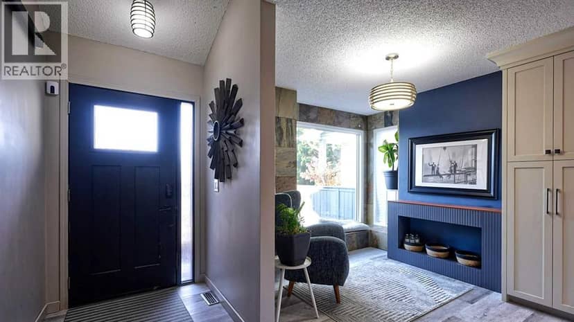 331 Woodbine Boulevard SW, Calgary, photo 2