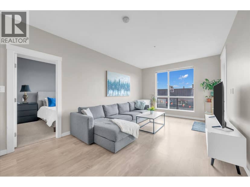 303 625 E 3rd Street, North Vancouver