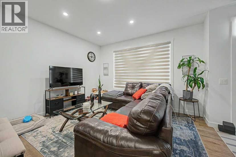 140 Sovereign Common SW, Calgary, photo 8