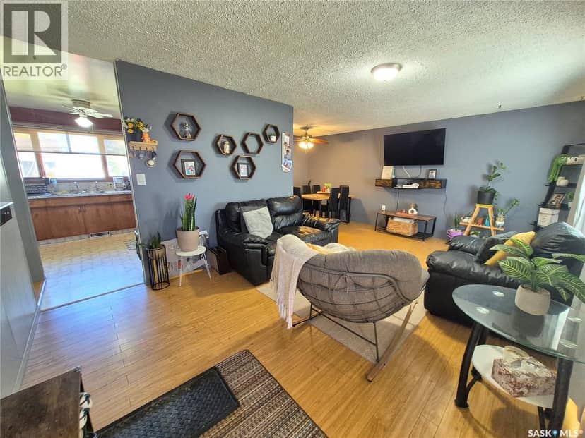 505 Bertrand AVENUE, Radville, photo 3