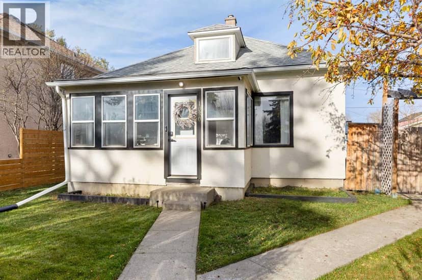 1030 Nanton Avenue, Crossfield