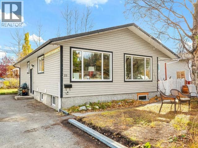 25 McQuesten Road, Whitehorse