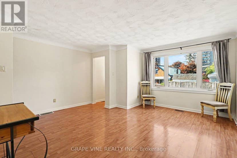 371 Larouche Street, Ottawa, photo 3