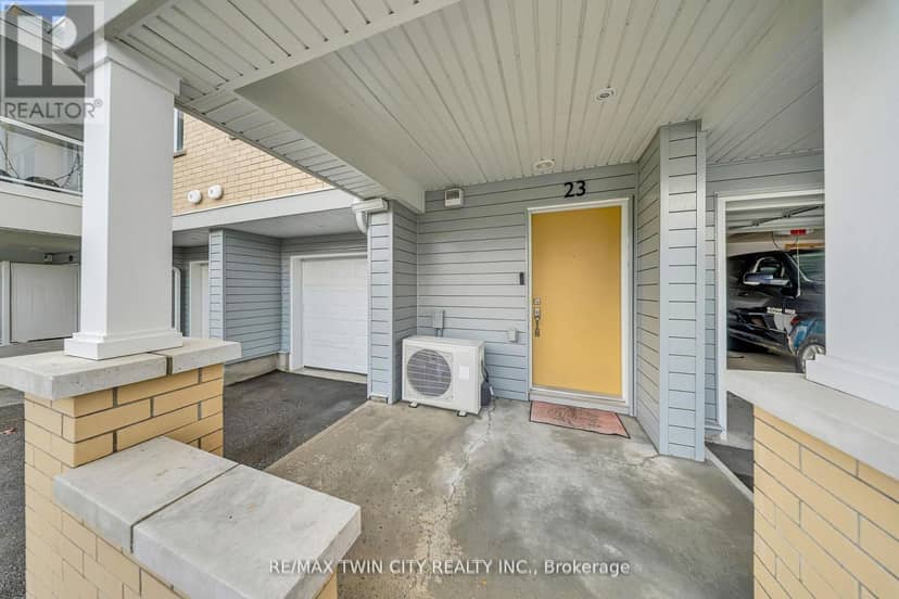 23 Valencia Avenue, Kitchener, photo 3