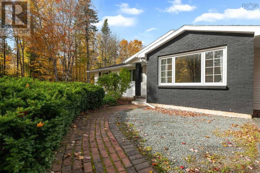 490 Halfway Lake Drive, Hammonds Plains, photo 4