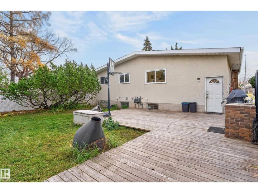 7216 44 AV NW NW, Edmonton, photo 3