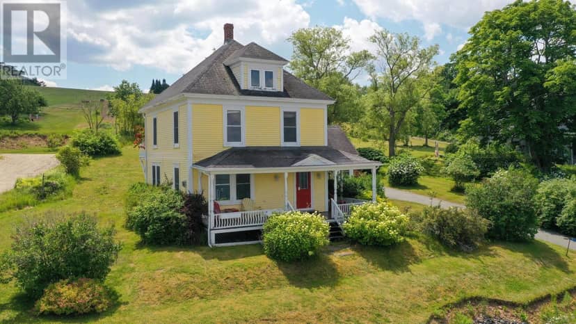 9114 3 Highway, 997 Main St Mahone Bay, Maders Cove, photo 4
