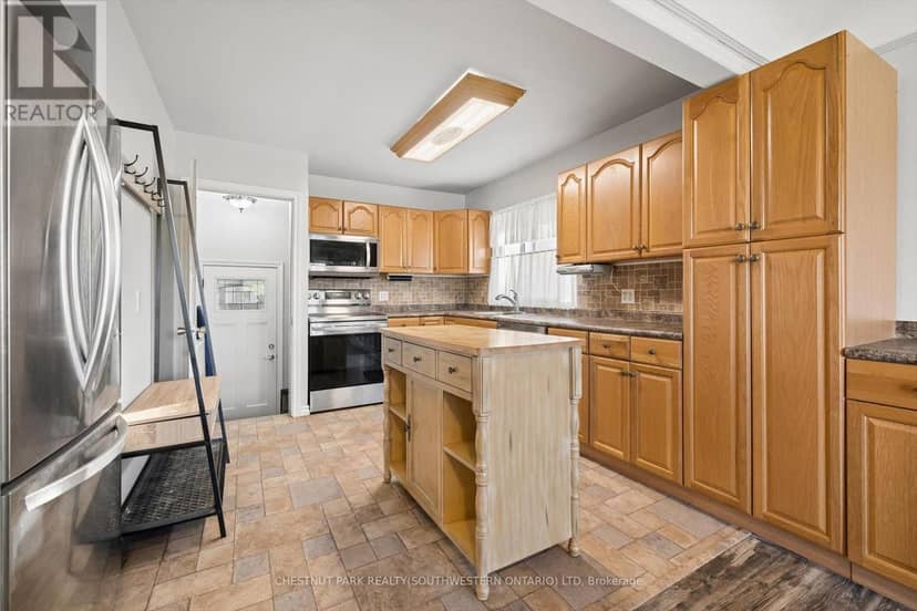 7 Prueter Avenue, Kitchener, photo 8