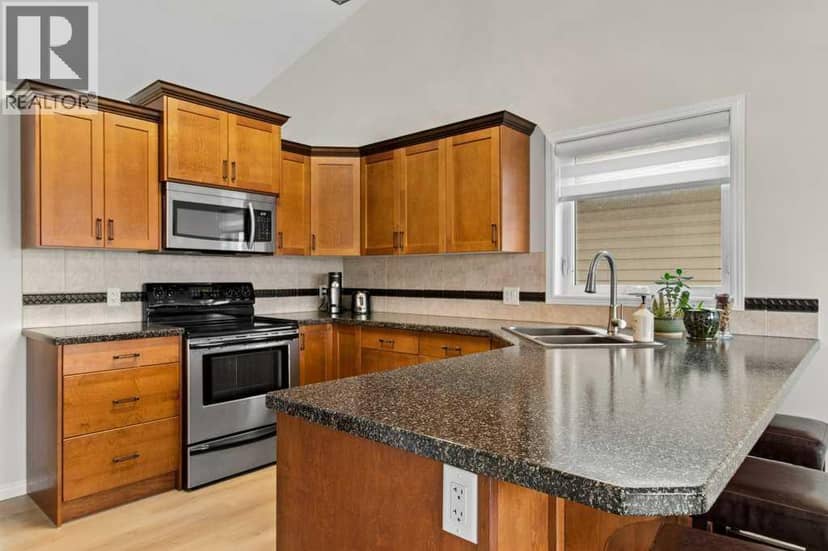 130 Oaklands Crescent, Red Deer, photo 8