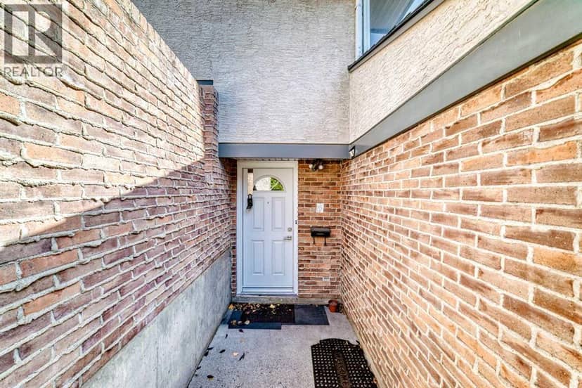 410 Brae Glen Crescent SW, Calgary, photo 3