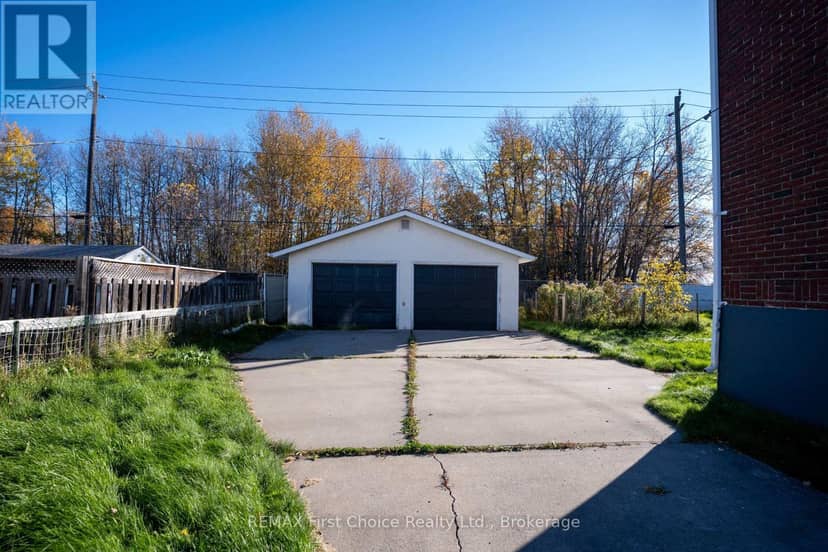 1004 Alberta Street, Thunder Bay, photo 2