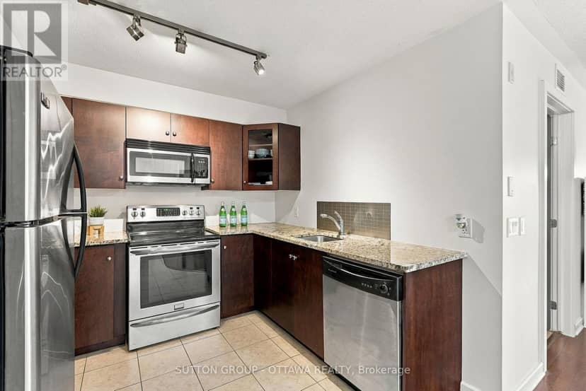 1012 - 138 Somerset Street W, Ottawa, photo 5