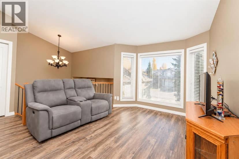 44 Isaacson Crescent, Red Deer, photo 5
