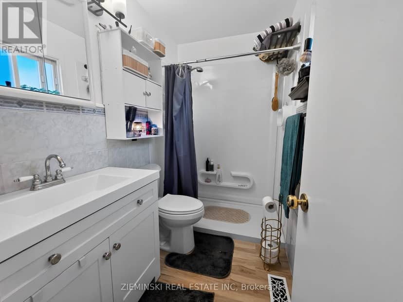 1 Bowman Avenue, Black River-Matheson, photo 7