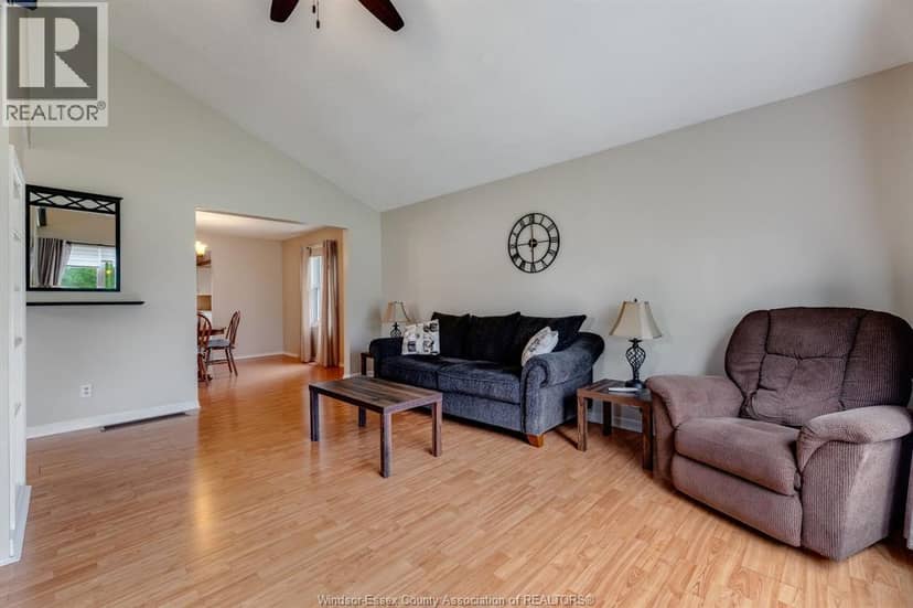 109 Erie STREET North, Merlin, photo 6
