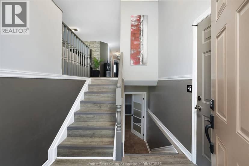 3620 Shinglecreek Court, Windsor, photo 4