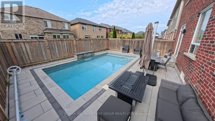121 Blackwell Crescent, Oshawa, photo 3