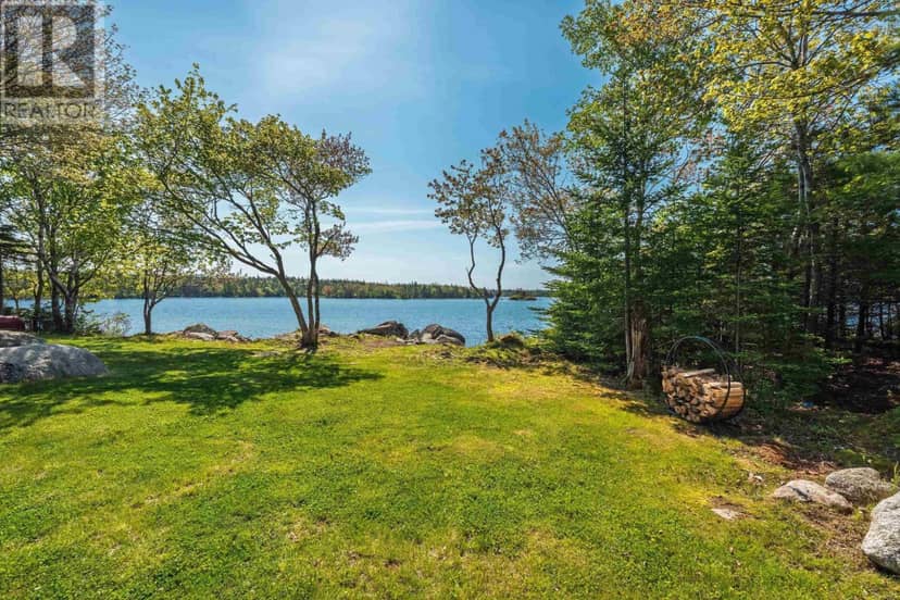 197 Peters Lake Road, Hatchet Lake