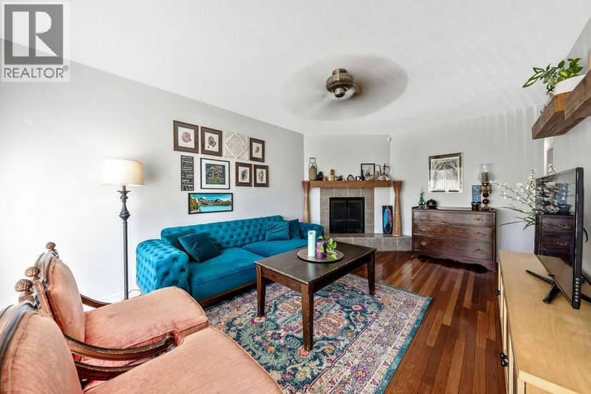 218A Allan Crescent SE, Calgary, photo 3