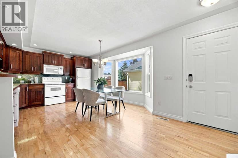 172 Somme Manor SW, Calgary, photo 8