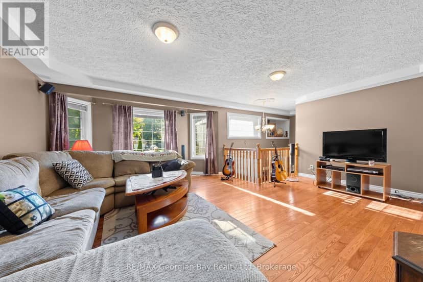 477 Albert Street, Tay, photo 5