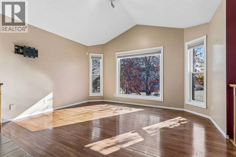 574 Evermeadow Road SW, Calgary, photo 4