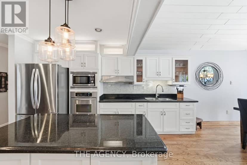 2101 Edinburgh Drive, Burlington, photo 6