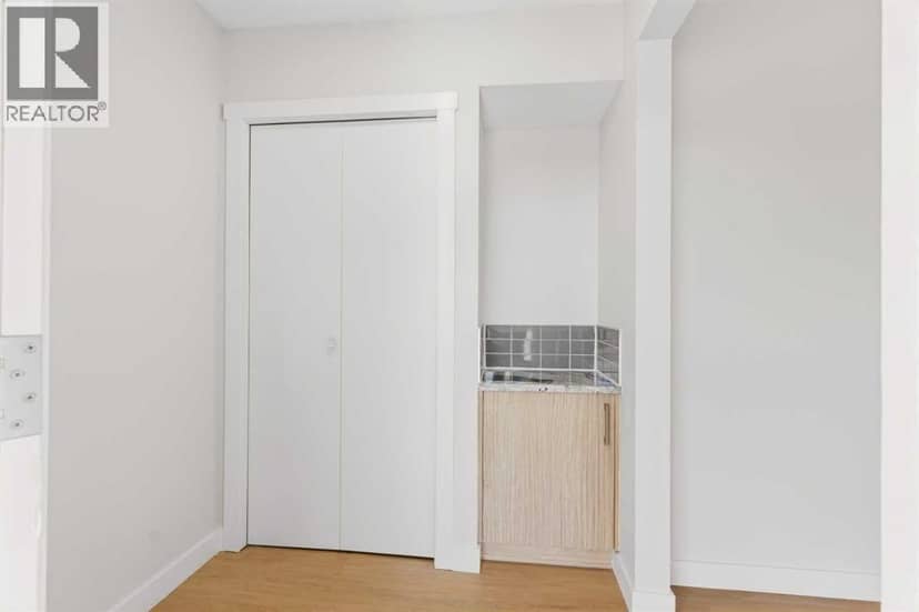 907 / 909 16 Street NE, Calgary, photo 7