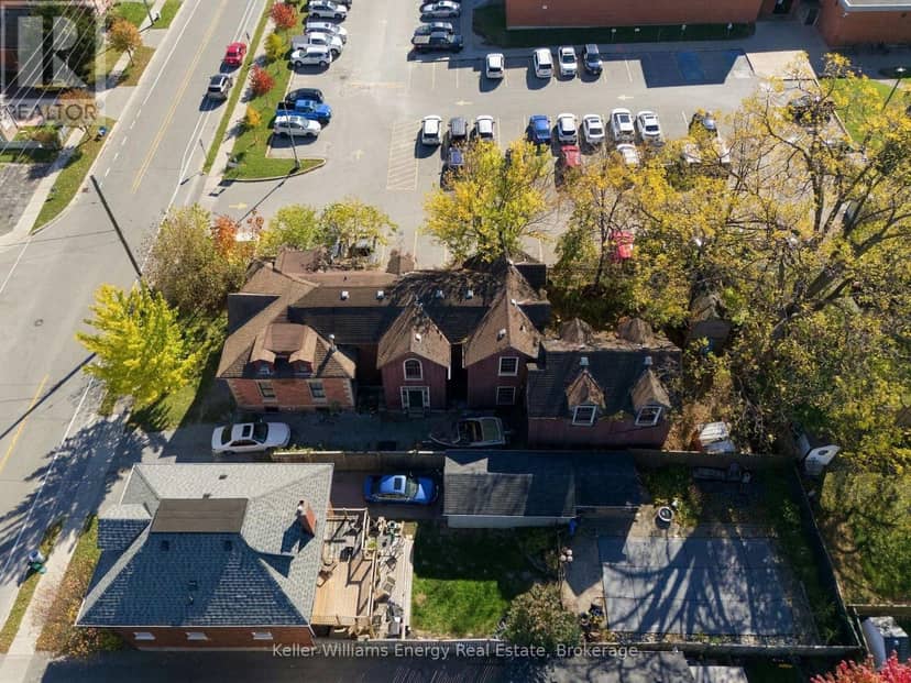342 Mary Street N, Oshawa, photo 2