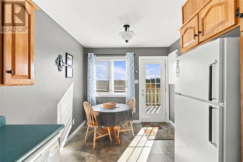 39 Edgecombe Drive, St. John's, photo 7