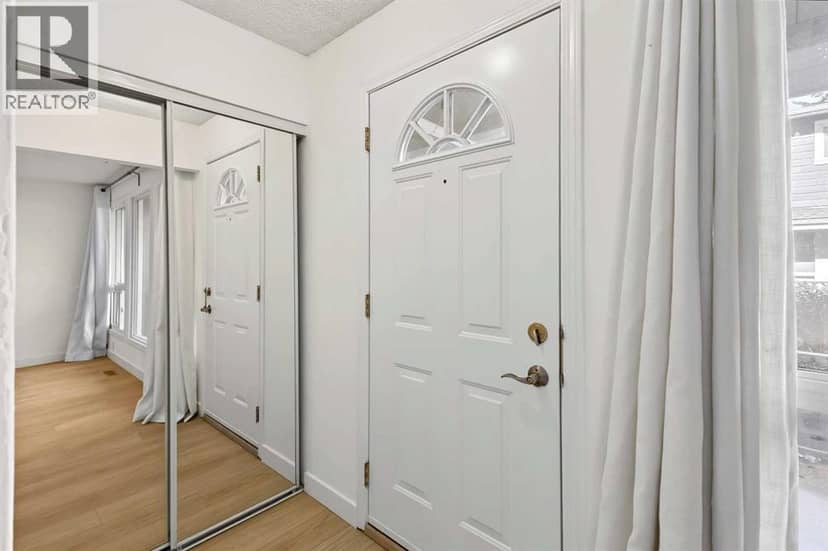 11, 5315 53 Avenue NW, Calgary, photo 4