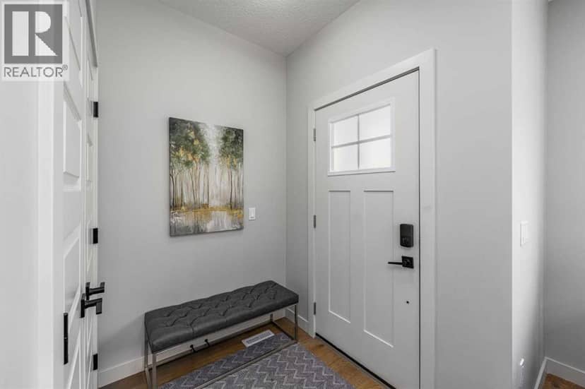 228 River Heights Drive, Cochrane, photo 4