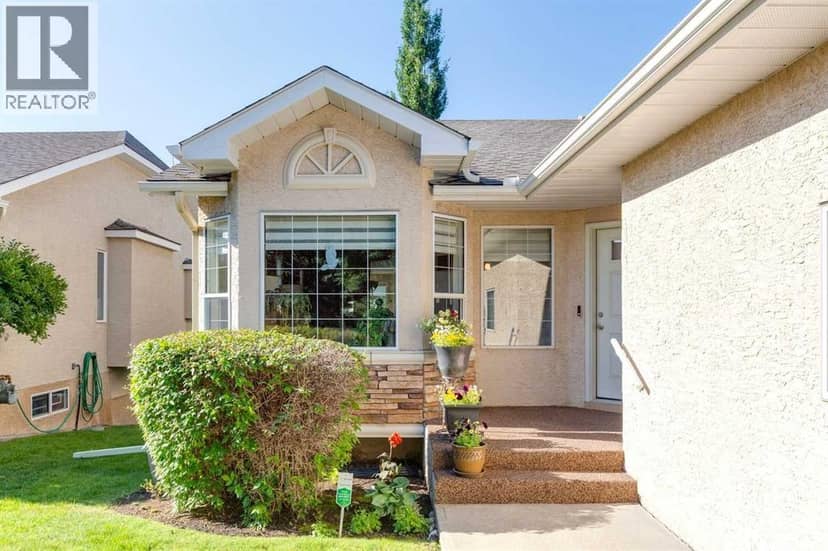 121 Sierra Morena Green SW, Calgary
