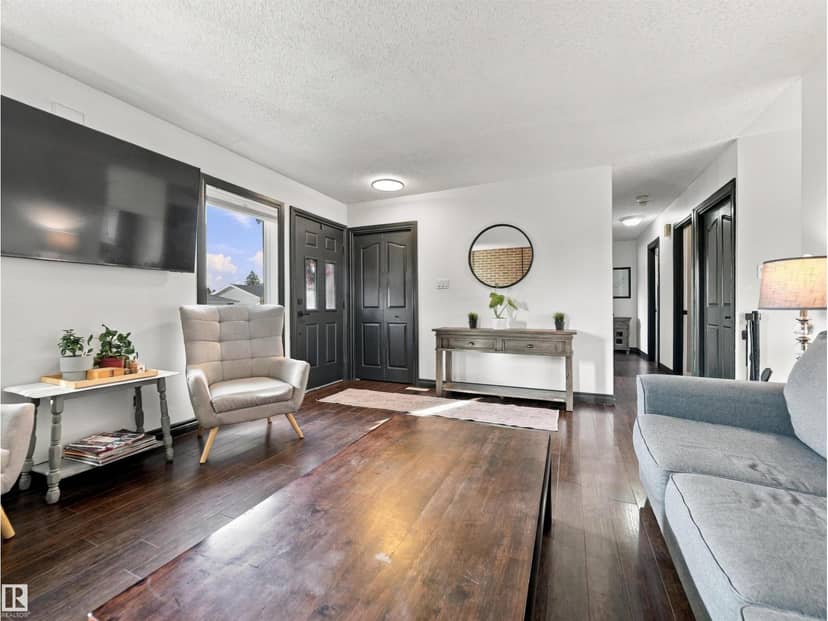 16107 101 ST NW, Edmonton, photo 2