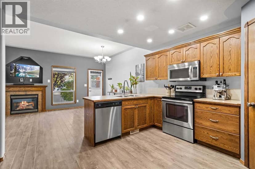 303 Addington Drive, Red Deer, photo 4