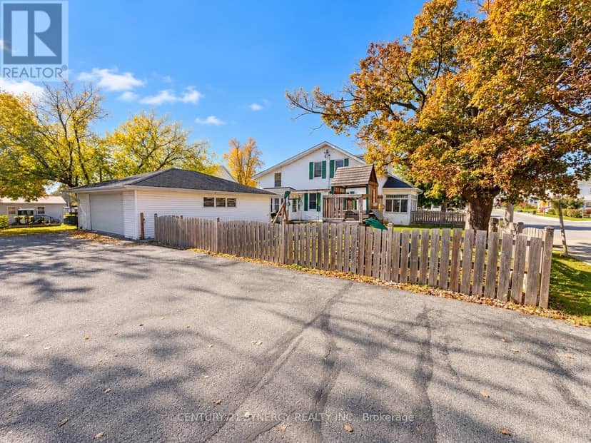 15 Strathcona Street, Smiths Falls, photo 5
