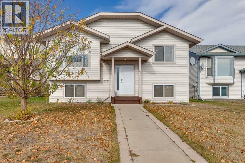 51 Plumtree Crescent, Blackfalds, photo 2